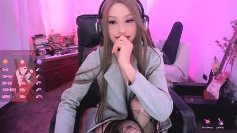 Snapshot of azul_prim chatting on 05/15/26, 04:41 online show from 05/15/26, 04:41