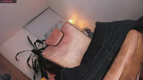 Snapshot of azulawitch chatting on 04/18/26, 07:07 azulawitch online show from 04/18/26, 07:07