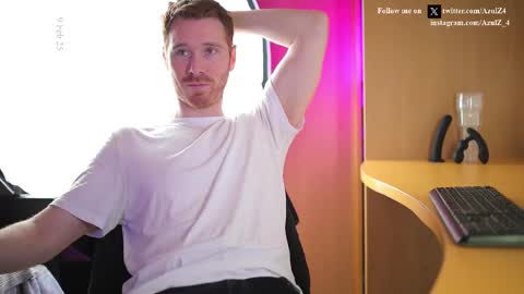 Snapshot of azulz4 chatting on 02/09/25, 03:23 Azul online show from 02/09/25, 03:23