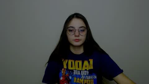 azumi_chan_ online show from 11/09/25, 01:48