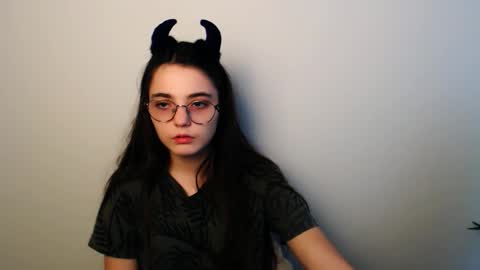 azumi_chan_ online show from 12/03/25, 07:27