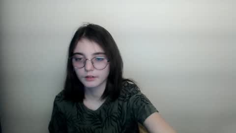 azumi_chan_ online show from 02/06/26, 04:21