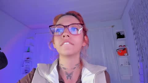 azumi saan online show from 12/15/24, 01:57