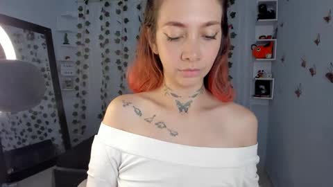 azumi saan online show from 10/08/25, 02:42