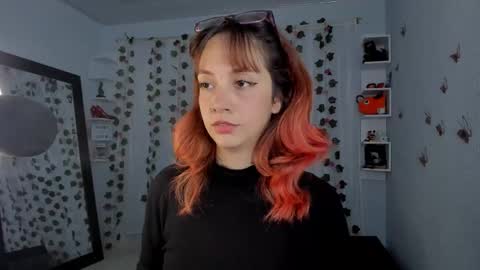 azumi saan online show from 10/18/25, 02:47