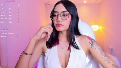 Azura online show from 04/16/26, 07:14