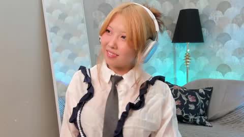 Snapshot of azuremimi chatting on 04/23/26, 02:08 Mimi online show from 04/23/26, 02:08