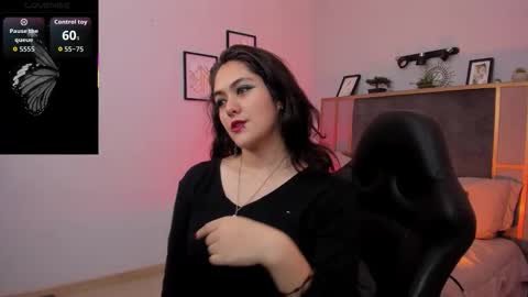 Snapshot of azurra_amatto2 chatting on 11/03/25, 08:32 Azurra online show from 11/03/25, 08:32