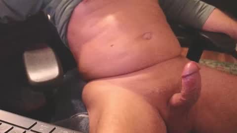 Snapshot of azzman54 chatting on 12/22/25, 08:50 Bobby Latte online show from 12/22/25, 08:50