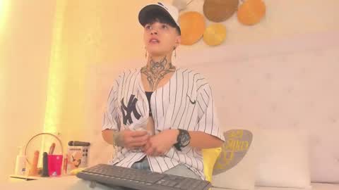 Anny online show from 02/03/26, 12:21