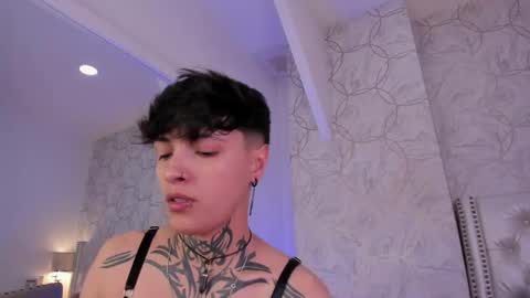 Snapshot of b3k_afrodict chatting on 04/19/26, 04:12 Anny online show from 04/19/26, 04:12