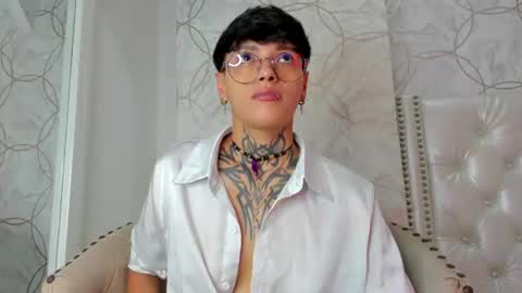 Snapshot of b3k_afrodict chatting on 07/25/26, 03:59 Anny online show from 07/25/26, 03:59