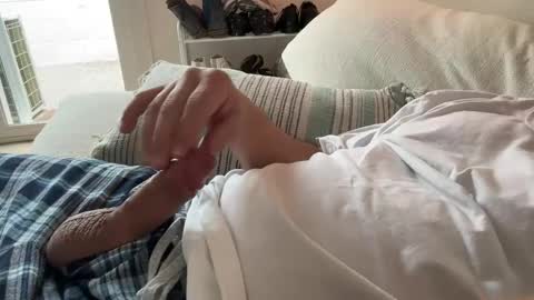 Snapshot of b_boy20166 chatting on 12/06/24, 05:33 b_boy20166 online show from 12/06/24, 05:33