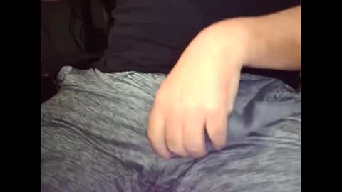 Snapshot of b_not_b chatting on 10/14/25, 04:19 b_not_b online show from 10/14/25, 04:19