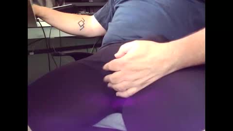 Snapshot of b_not_b chatting on 11/08/25, 05:56 b_not_b online show from 11/08/25, 05:56