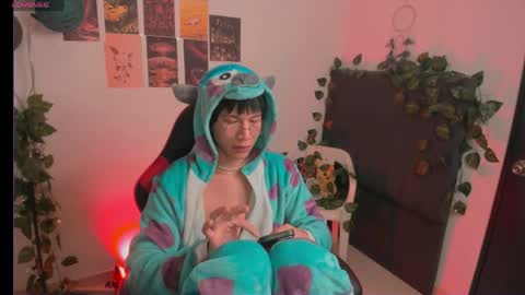 Snapshot of baaby_boyy chatting on 04/21/26, 02:51 odeley online show from 04/21/26, 02:51