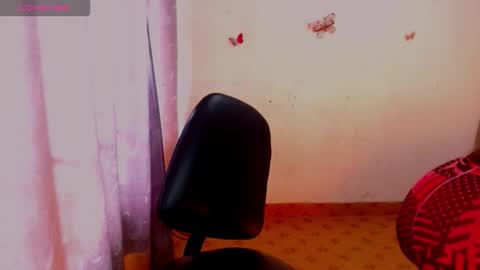 bab_ee02 online show from 10/13/25, 03:34