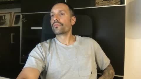 Snapshot of babakeror chatting on 11/03/25, 12:46 BKR online show from 11/03/25, 12:46