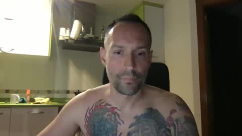 Snapshot of babakeror chatting on 04/25/26, 08:06 BKR online show from 04/25/26, 08:06