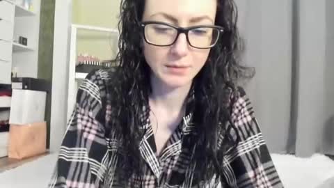 babby_jewel online show from 10/21/25, 11:00