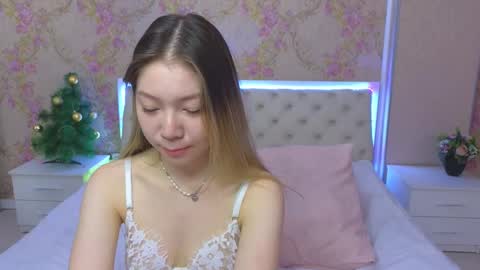 Snapshot of babby_rabbit_ chatting on 12/23/24, 04:55 Cute Raby online show from 12/23/24, 04:55