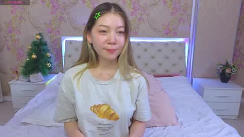 Snapshot of babby_rabbit_ chatting on 12/25/24, 08:18 Cute Raby online show from 12/25/24, 08:18