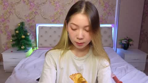 Snapshot of babby_rabbit_ chatting on 01/03/25, 12:41 Cute Raby online show from 01/03/25, 12:41