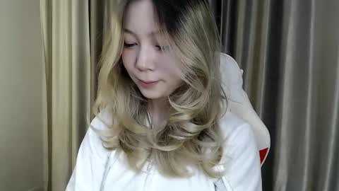 Snapshot of babby_rabbit_ chatting on 10/20/25, 09:26 Cute Raby online show from 10/20/25, 09:26