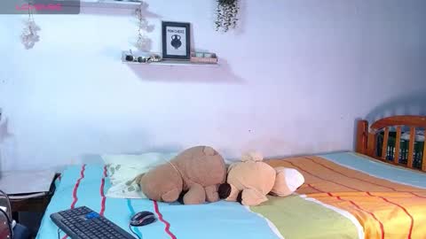 Snapshot of babby_swet chatting on 03/09/26, 11:25 babby_swet online show from 03/09/26, 11:25