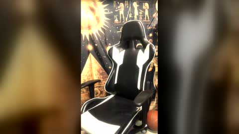 Snapshot of babecalvinwatts chatting on 01/16/26, 04:27 babecalvinwatts online show from 01/16/26, 04:27