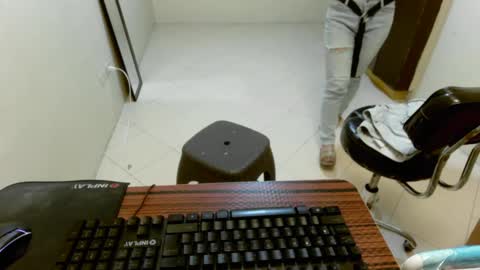 Snapshot of babedine chatting on 03/05/25, 06:54 babedine online show from 03/05/25, 06:54