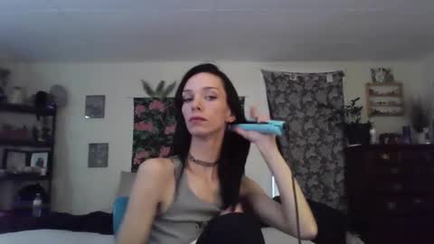 Fern Browning online show from 09/18/25, 02:19