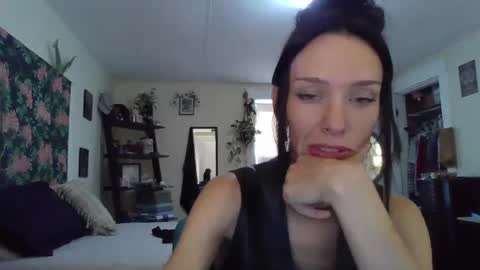 Fern Browning online show from 09/26/25, 02:54