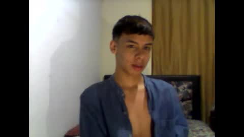 Snapshot of baby082311 chatting on 12/01/25, 05:56 baby082311 online show from 12/01/25, 05:56