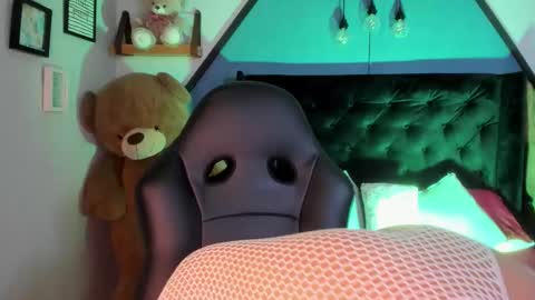 baby__kitty_ online show from 02/21/26, 12:17