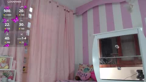 Snapshot of baby_candy22 chatting on 11/01/25, 11:01 zaleya online show from 11/01/25, 11:01