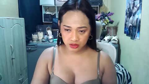 cassandra online show from 11/23/25, 10:31