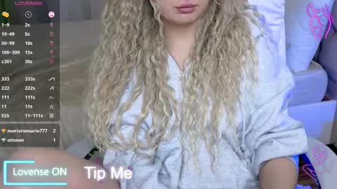 Snapshot of baby_debbie chatting on 02/26/25, 08:33 Debora online show from 02/26/25, 08:33