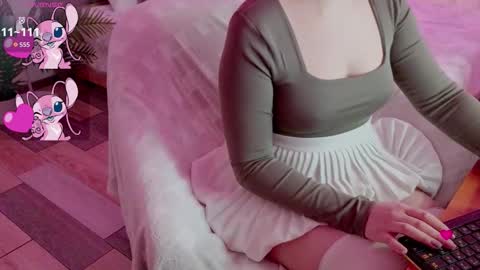 Snapshot of baby_debbie chatting on 12/13/25, 10:15 Debora online show from 12/13/25, 10:15