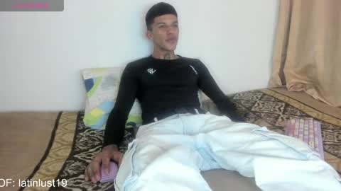 Snapshot of baby_gio chatting on 04/20/26, 04:54 OF GxoXabs online show from 04/20/26, 04:54