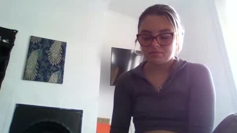 Snapshot of baby_girls2224 chatting on 04/24/26, 08:28 baby_girls2224 online show from 04/24/26, 08:28