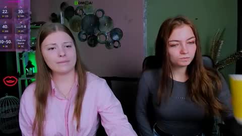 Snapshot of baby_hotte chatting on 11/24/25, 06:46 baby online show from 11/24/25, 06:46