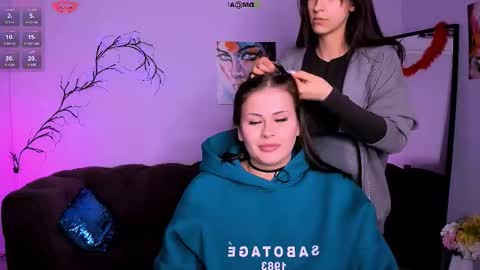 Snapshot of baby_hotte chatting on 12/22/25, 11:13 baby online show from 12/22/25, 11:13