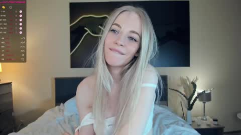 Snapshot of baby_is_ready chatting on 03/08/25, 12:20 Emily online show from 03/08/25, 12:20