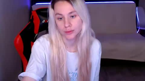 baby_kitte online show from 12/05/24, 09:17