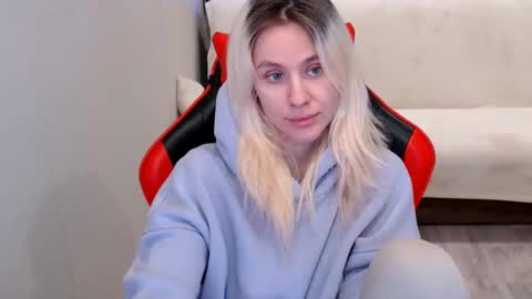 baby_kitte online show from 12/09/24, 09:39