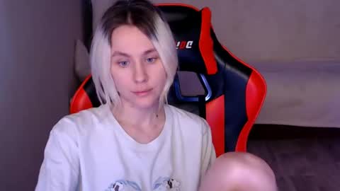 baby_kitte online show from 12/13/24, 09:57