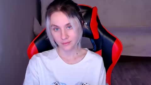 baby_kitte online show from 12/13/24, 01:55