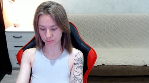 baby_kitte online show from 10/13/25, 03:17