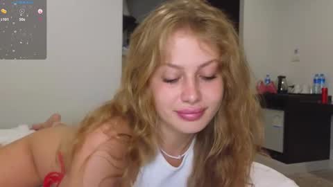 Snapshot of baby_leen chatting on 03/10/25, 01:21 Sharleen online show from 03/10/25, 01:21